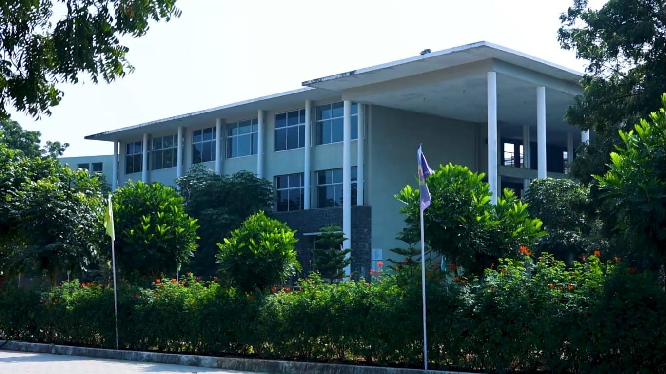 SR University Academic Building photo 13